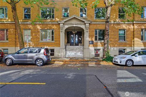 2-7 Harrison St, Seattle, WA, 98109-4507 | Card Image