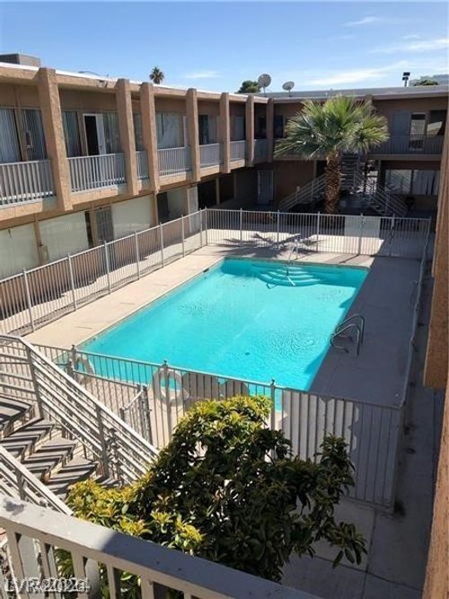 201-539 E Saint Louis Ave, Las Vegas, NV, 89104-2550 | Card Image