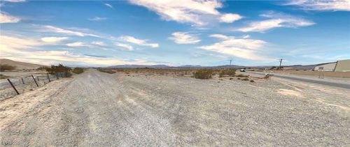 1580 E Mesquite Ave, Pahrump, NV, 89060-3323 | Card Image