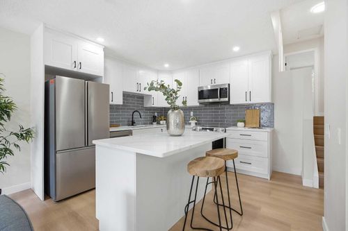 1060 Ranchview Rd Nw, Calgary, AB, T3G1R9 | Card Image