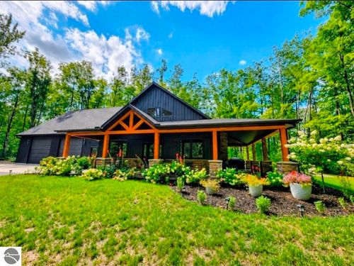7020 Woodridge Ct, Mancelona, MI, 49659-7951 | Card Image