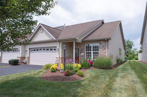 712 Glengarry Ct, Pittsburgh, PA, 15239-5313 | Card Image