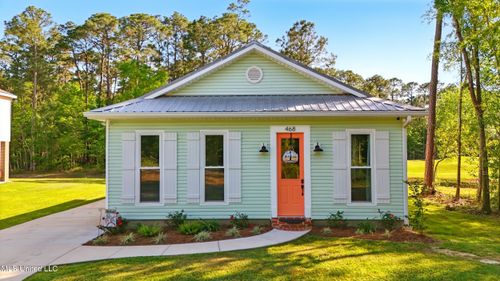 468 Thomas St, Bay Saint Louis, MS, 39520-2020 | Card Image