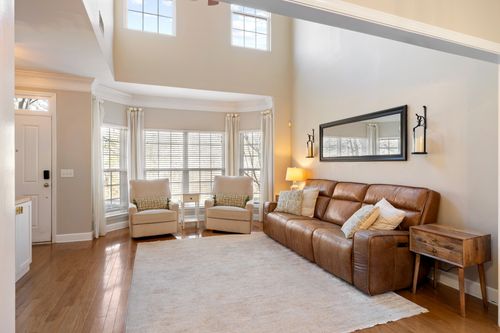 7053 Sunnywood Dr, Nashville, TN, 37211-8624 | Card Image