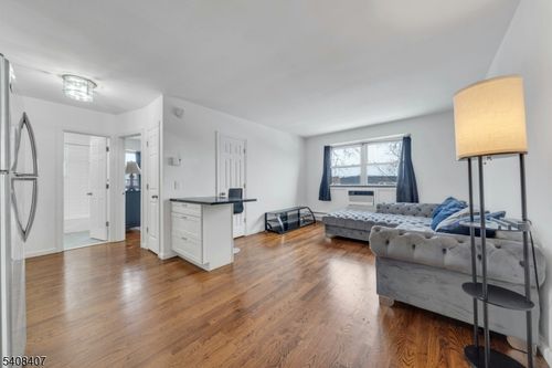 377 Park St, Hackensack, NJ, 07601-4347 | Card Image