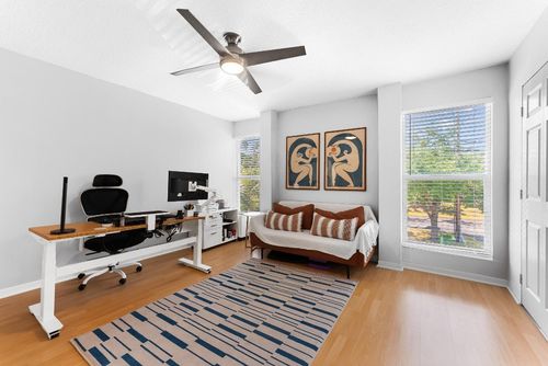 12b-656 Kensington Pl, Wilton Manors, FL, 33305-3913 | Card Image