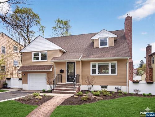 247 Steilen Ave, Ridgewood, NJ, 07450-2821 | Card Image