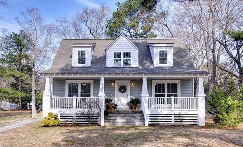 2205 Seaford Rd, Seaford, VA, 23696-2512 | Card Image