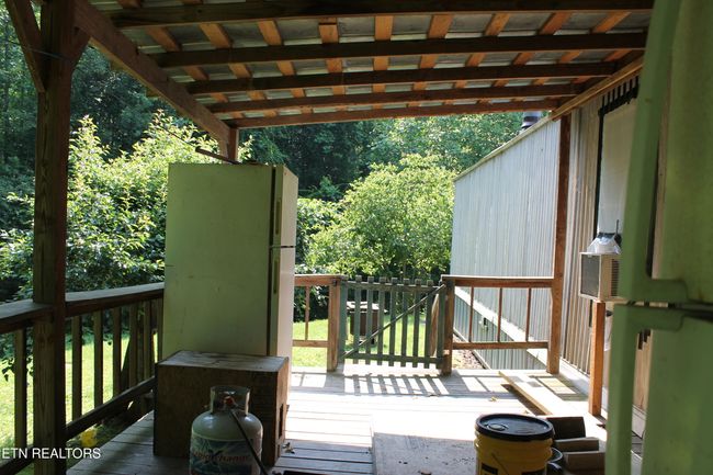 2122 Pickett Park Hwy, House other with 3 bedrooms, 2 bathrooms and null parking in Jamestown TN | Image 18