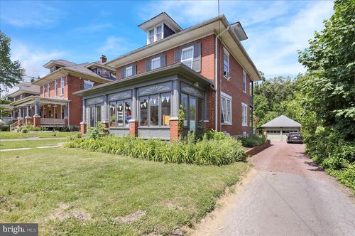 1939 Willow Street Pike, LANCASTER, PA, 17602-4833 | Card Image