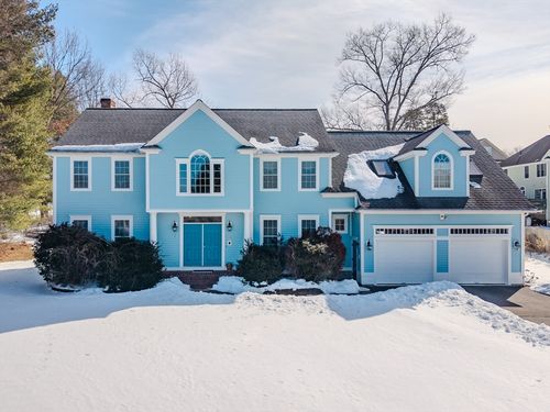 27 Summerfield Rd, Amherst, MA, 01002 | Card Image