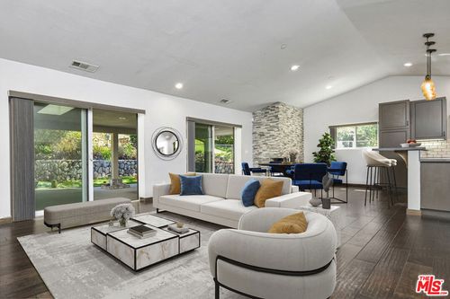 2447 Stonyvale Rd, Tujunga, CA, 91042 | Card Image