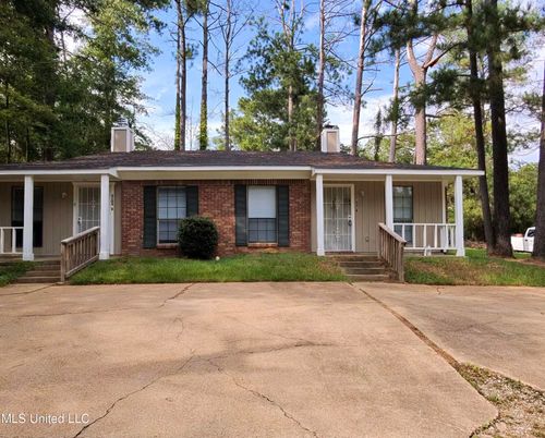 2104 Cooperwell Dr, Jackson, MS, 39204-4031 | Card Image