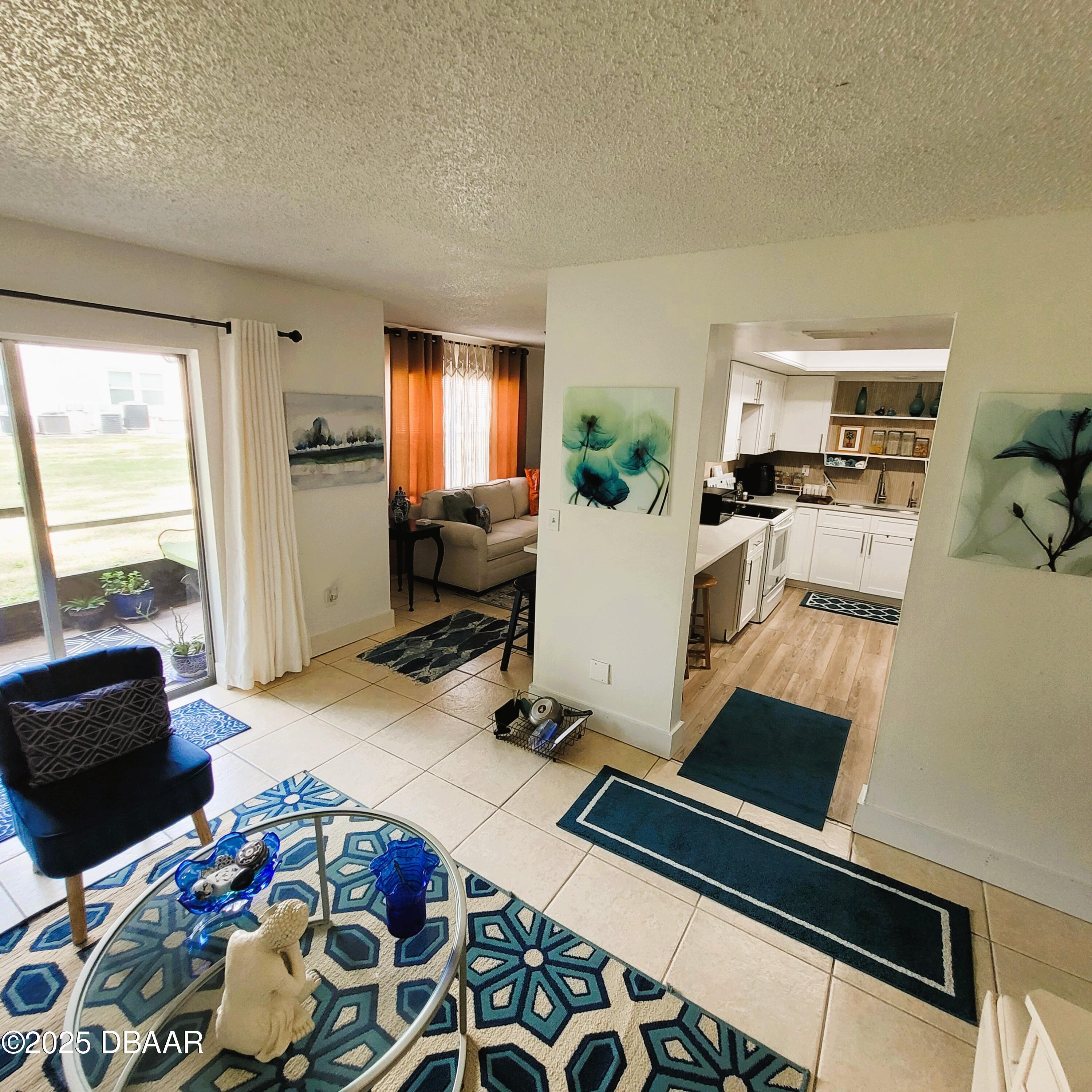 Residential in South Daytona 5