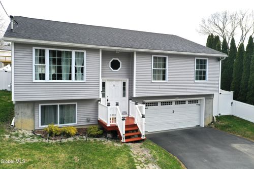 10 Franklin Ave, Wynantskill, NY, 12198-8711 | Card Image