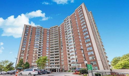 512-5 Vicora Linkway, North York, ON, M3C1A5 | Card Image