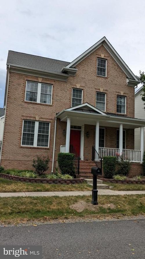 5664 General Johnston Pl, CENTREVILLE, VA, 20120-5221 | Card Image
