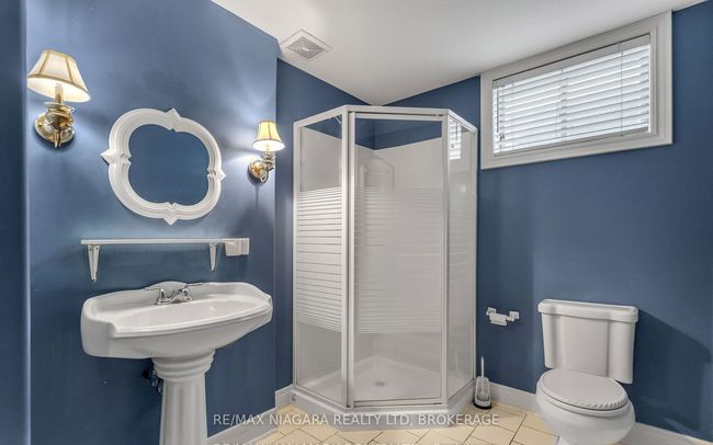 7149 Parkside Rd, House other with 6 bedrooms, 4 bathrooms and 2 parking in Niagara Falls ON | Image 17