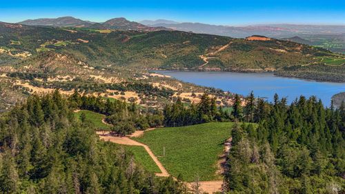 1075 Greenfield Rd, Saint Helena, CA, 94574-9625 | Card Image