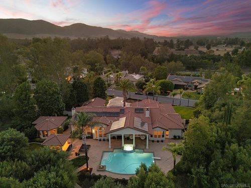 42909 Joshua Tree Ct, Murrieta, CA, 92562-8950 | Card Image