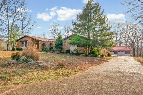 2419 Williams Hollow Rd, Mc Ewen, TN, 37101-4917 | Card Image
