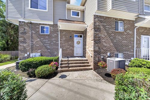 55 Marina View Dr, Sewaren, NJ, 07077-1033 | Card Image