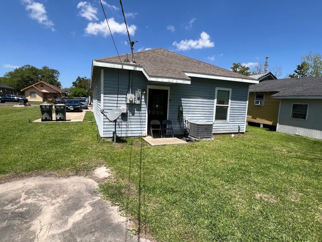 1320 9 Th St, House other with 3 bedrooms, 2 bathrooms and null parking in Port Arthur TX | Image 13