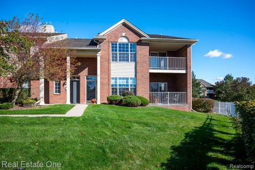 1845 Flagstone Circle, Rochester, MI, 48307 | Card Image