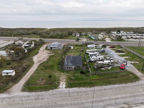 2142 Sailboat Dr, Port Lavaca, TX, 77979-5303 | Card Image