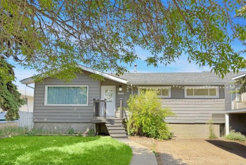 4928 56th Avenue, High Prairie, AB, T0G1E0 | Card Image