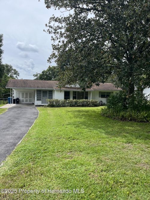 33306 Ohio Ave, DADE CITY, FL, 33523-9032 | Card Image