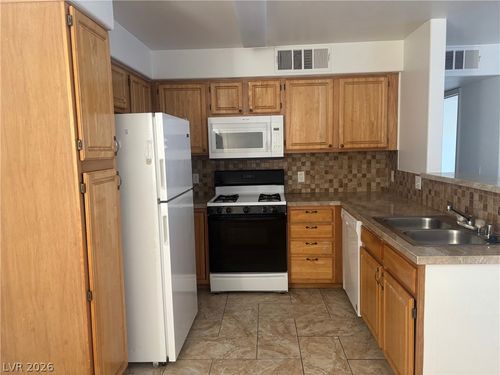 2054-5710 E Tropicana Ave, Las Vegas, NV, 89122-6774 | Card Image