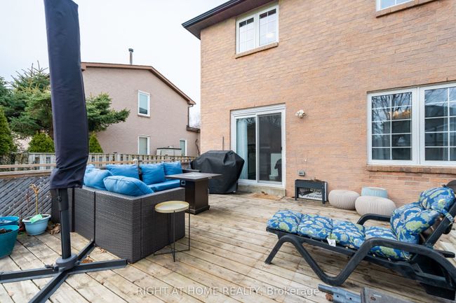 619 Beckworth Sq, House other with 3 bedrooms, 2 bathrooms and 4 parking in Pickering ON | Image 25