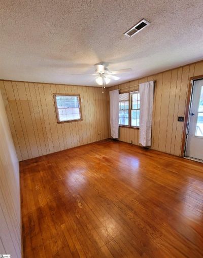 266 Eisontown Road, House other with 3 bedrooms, 1 bathrooms and null parking in Jonesville SC | Image 3