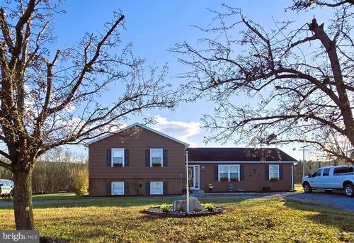 70 Kathys Ln, Hedgesville, WV, 25427-3515 | Card Image