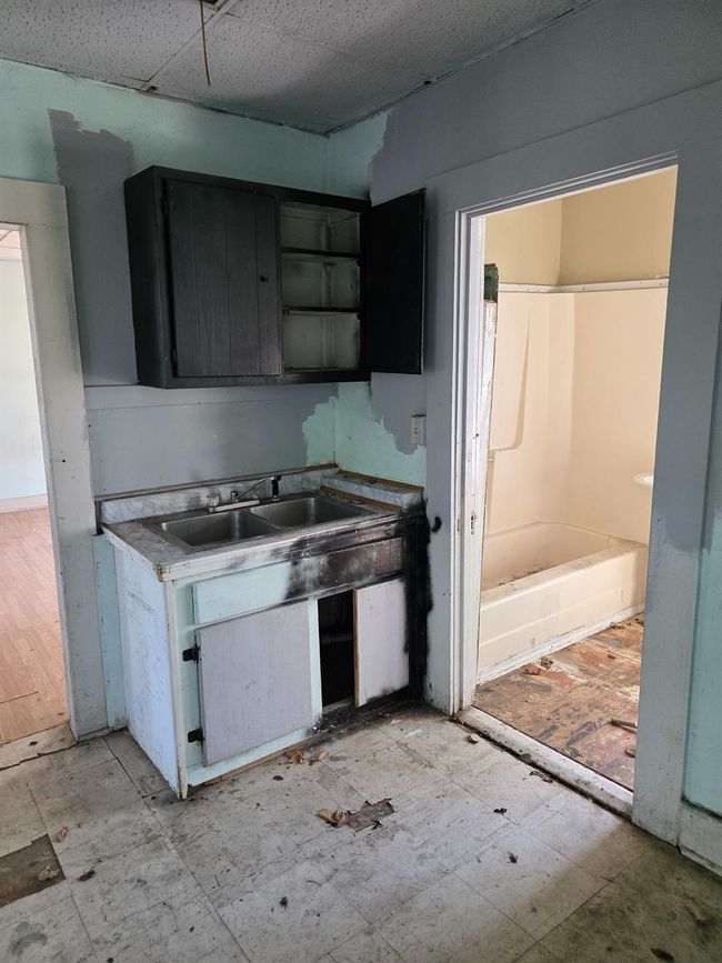 407 W Main St, Home with 0 bedrooms, 0 bathrooms and null parking in Vevay IN | Image 25