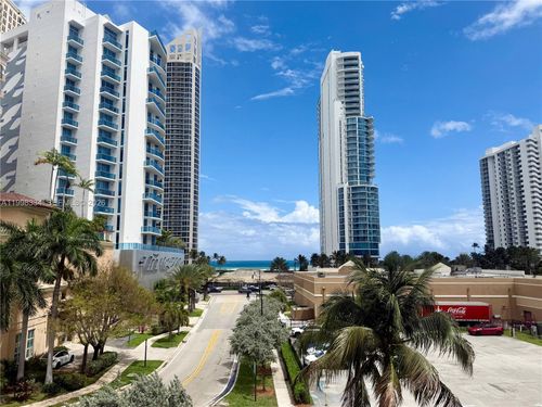apt-404-17560 Atlantic Blvd, Sunny Isles Beach, FL, 33160-2834 | Card Image