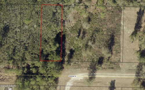 11827 Oleander St, Fountain, FL, 32438-8232 | Card Image