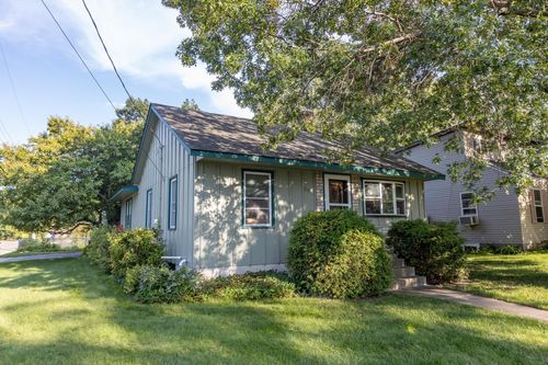 694 6th Ave, Newport, MN, 55055-1331 | Card Image