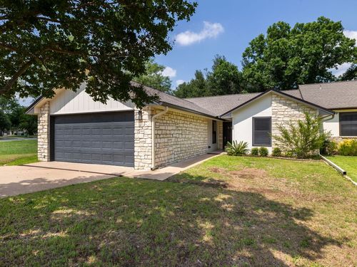 26 Fairway Ln, Meadowlakes, TX, 78654-6612 | Card Image