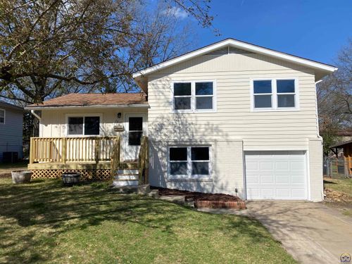 2817 Sw Sunset Rd, Topeka, KS, 66614 | Card Image