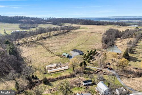 6196 Waggoners Gap Rd, LANDISBURG, PA, 17040-9122 | Card Image