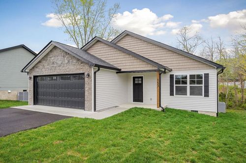 157 Sky View Meadow Dr, Crossville, TN, 38555-2024 | Card Image