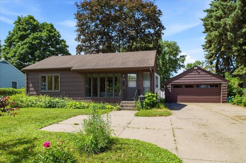 5625 Hillsview Road, Brooklyn Center, MN, 55430 | Card Image