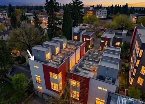 d-9032 14th Ave Nw, Seattle, WA, 98117-3407 | Card Image