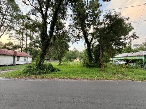 XX Ne 5th Avenue, Gainesville, FL, 32641 | Card Image