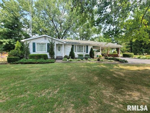 250 W Pine St, Albion, IL, 62806-1061 | Card Image