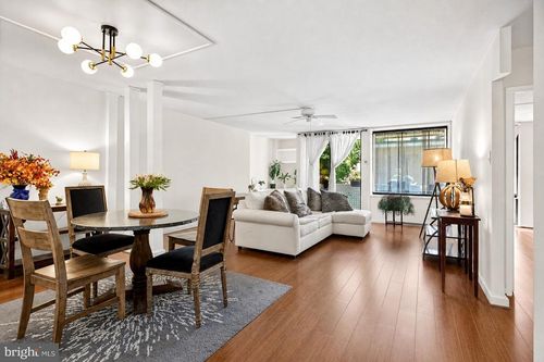e106-1245 4th St Sw, WASHINGTON, DC, 20024-2351 | Card Image