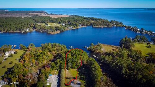 177 Carolina Way, Arapahoe, NC, 28510-8002 | Card Image