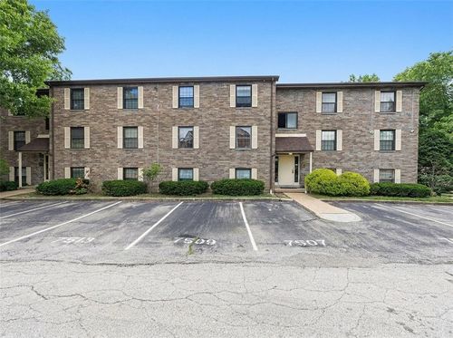 7509 Penn Bridge Ct, Wilkinsburg, PA, 15221-2543 | Card Image